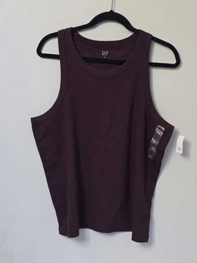 GAP Women's Ribbed Tank Top in Deep Plum